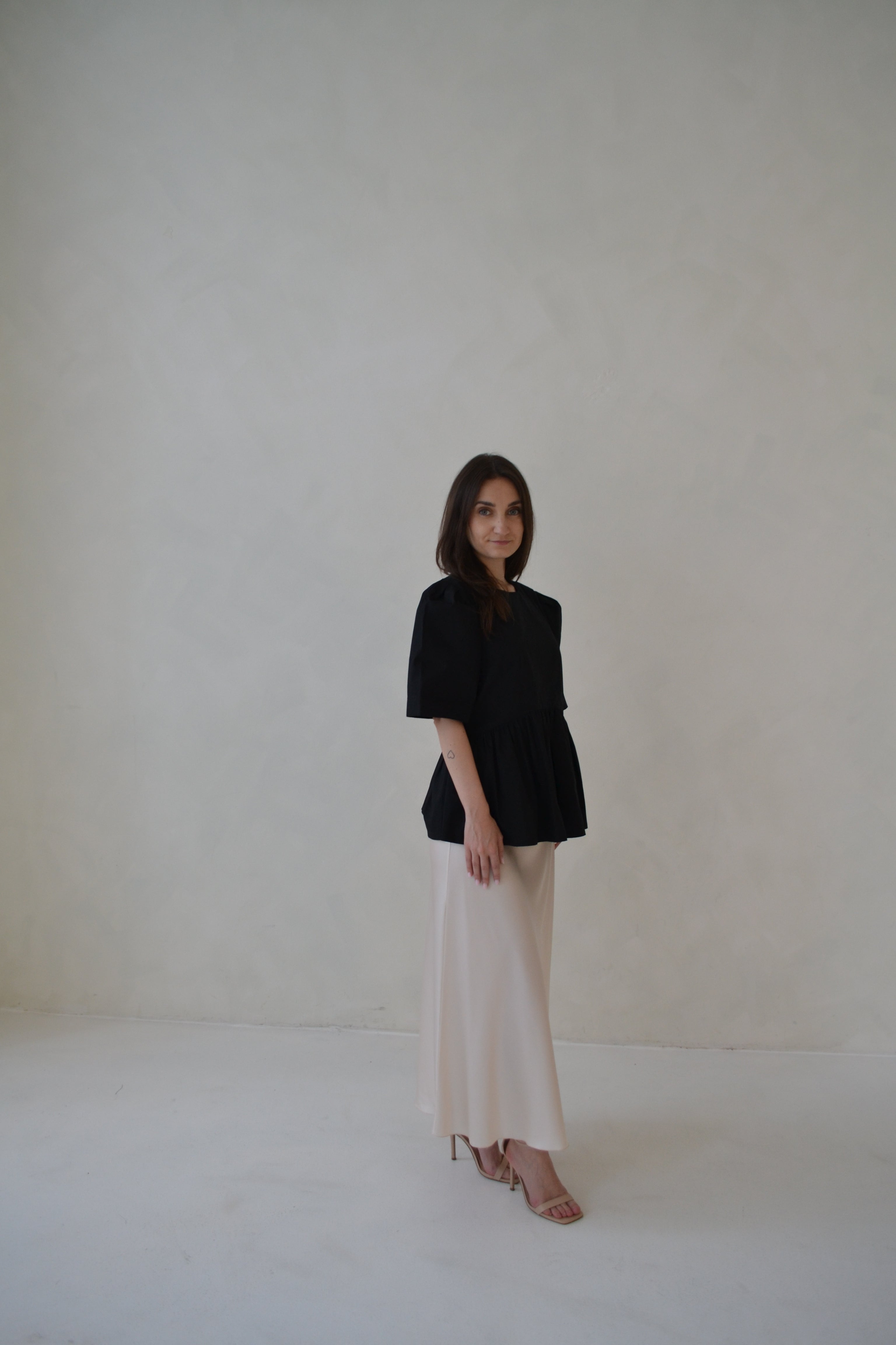 Černý peplum top SKAIA