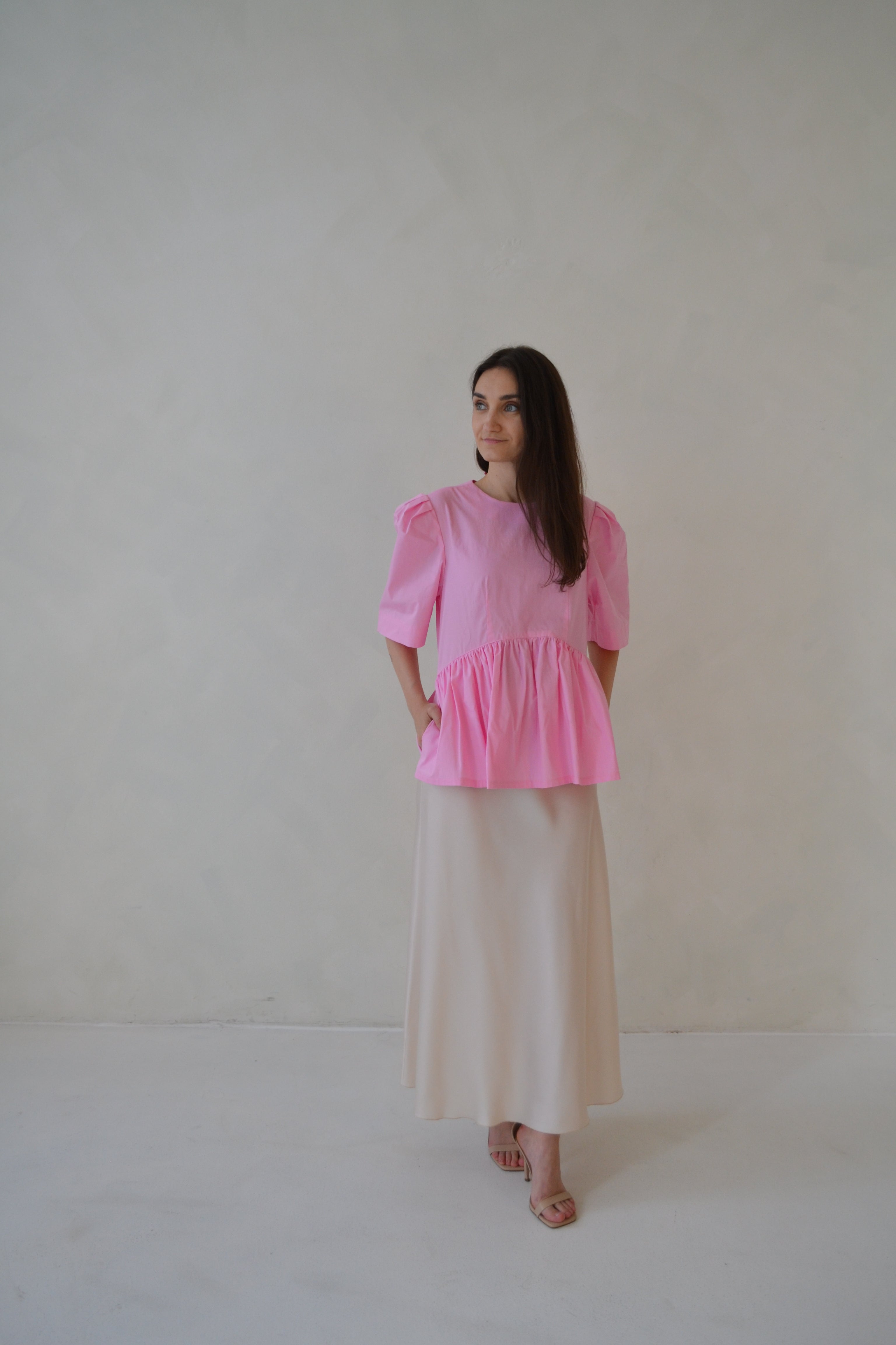Růžový peplum top SKAIA