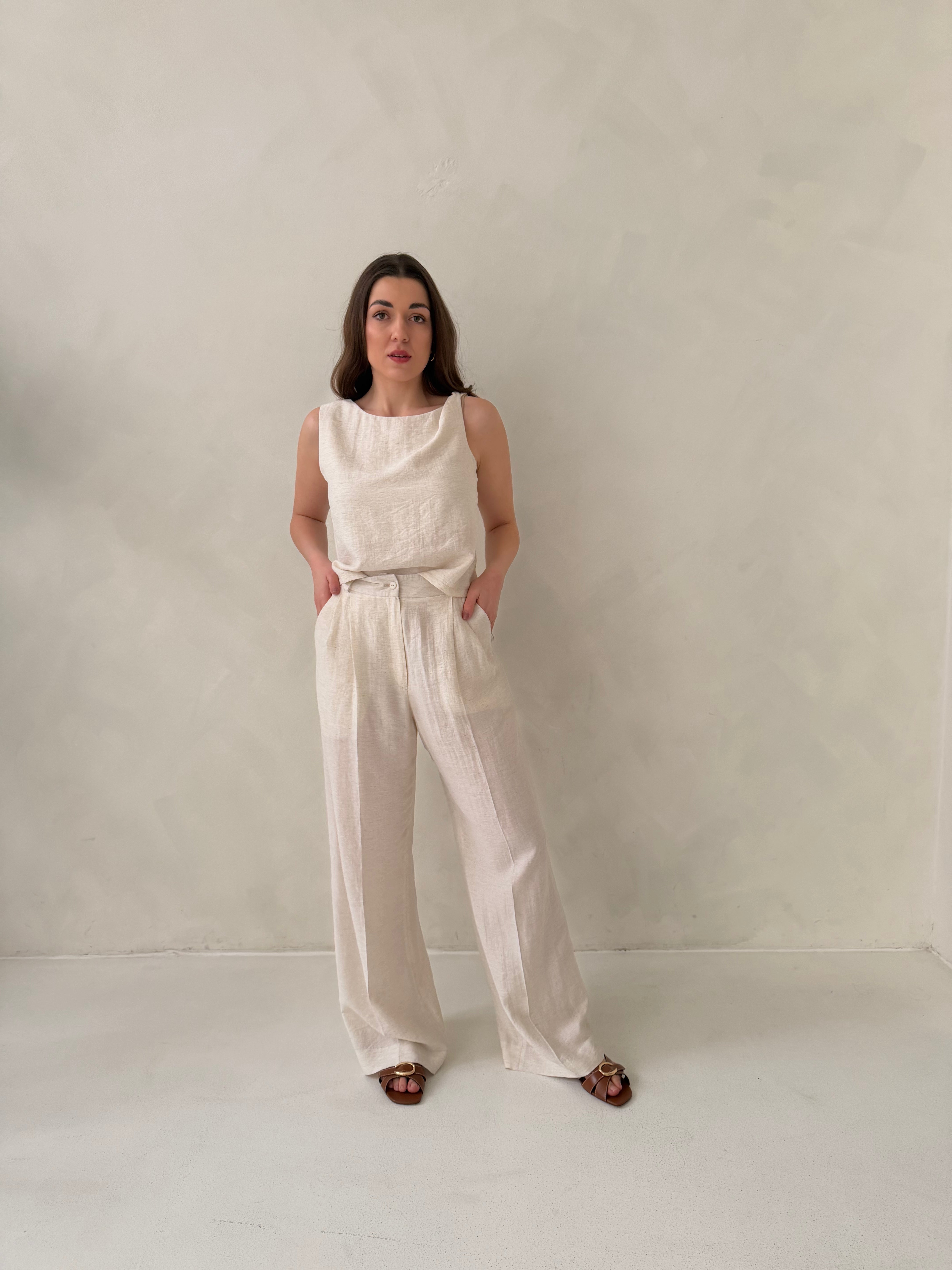 Lněný top s jemným twist detailem SKAIA - PRE-ORDER