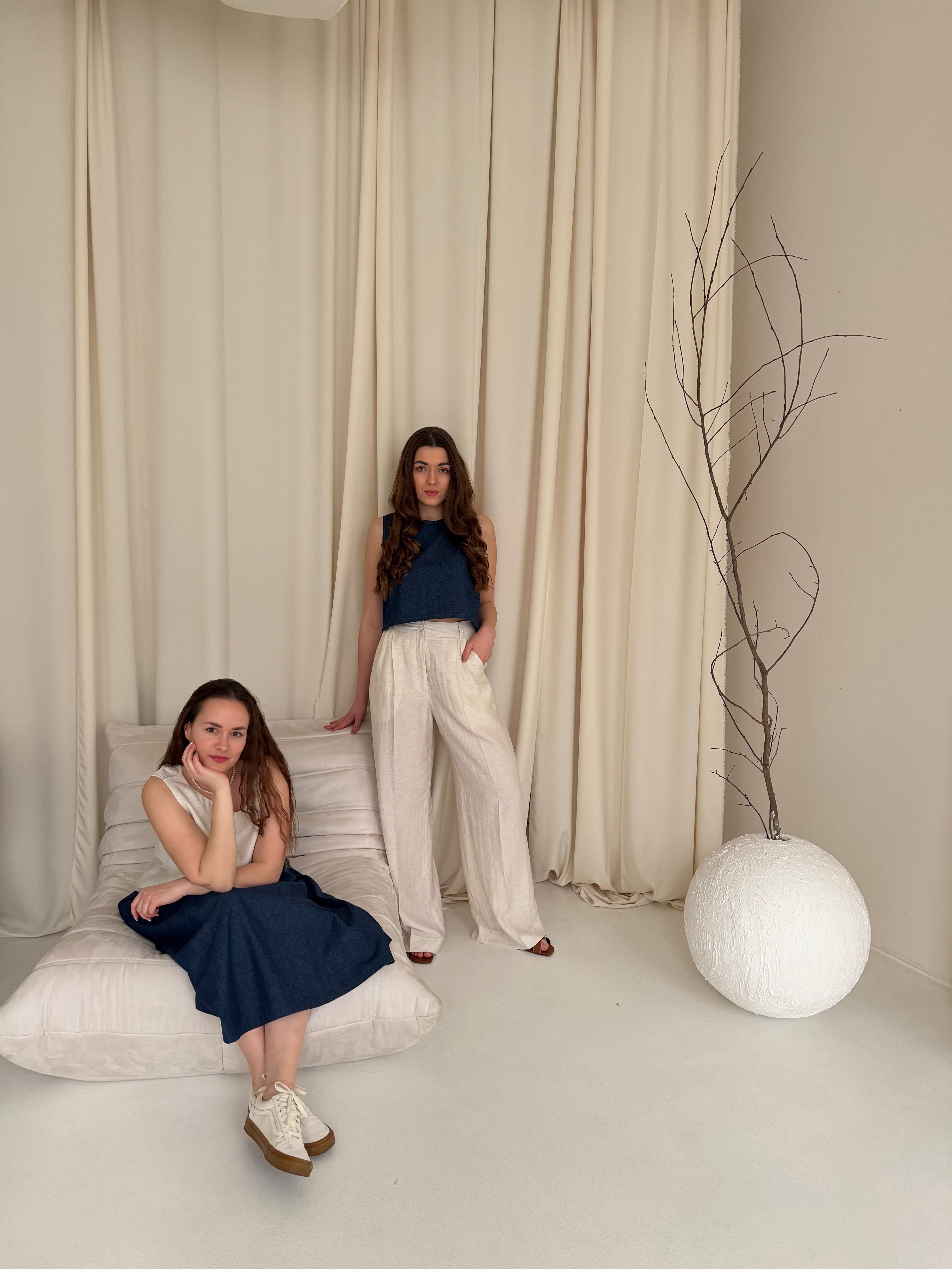 Džínový top se zapínáním vzadu na zip PRE-ORDER